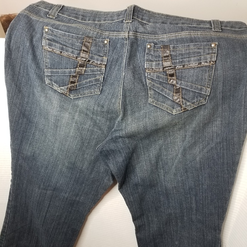 Plus Size Wah Jeans 18W Bootcut